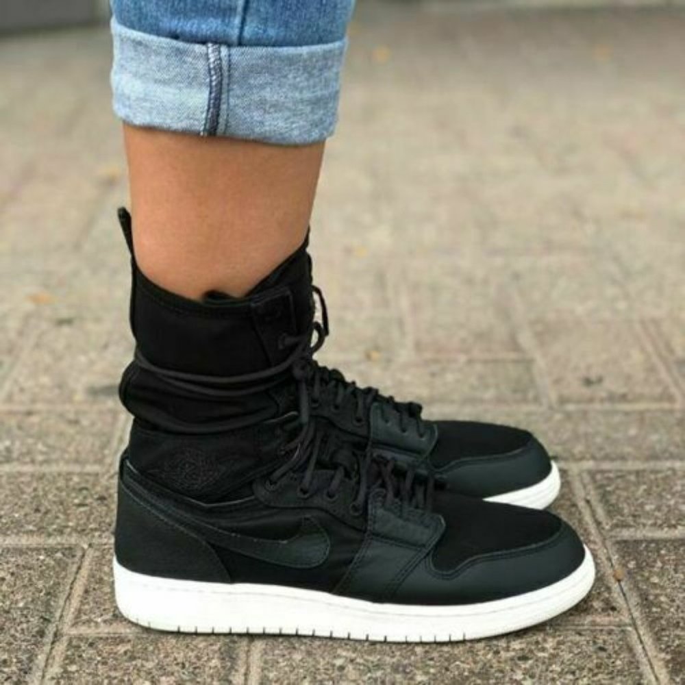 Air Jordan 1 Explorer XX Womens Black Lifestyle Sn - Picture 7 of 8